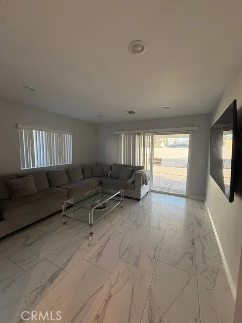 14148 Cohasset Street, Van Nuys, California 91405 home-pic-10